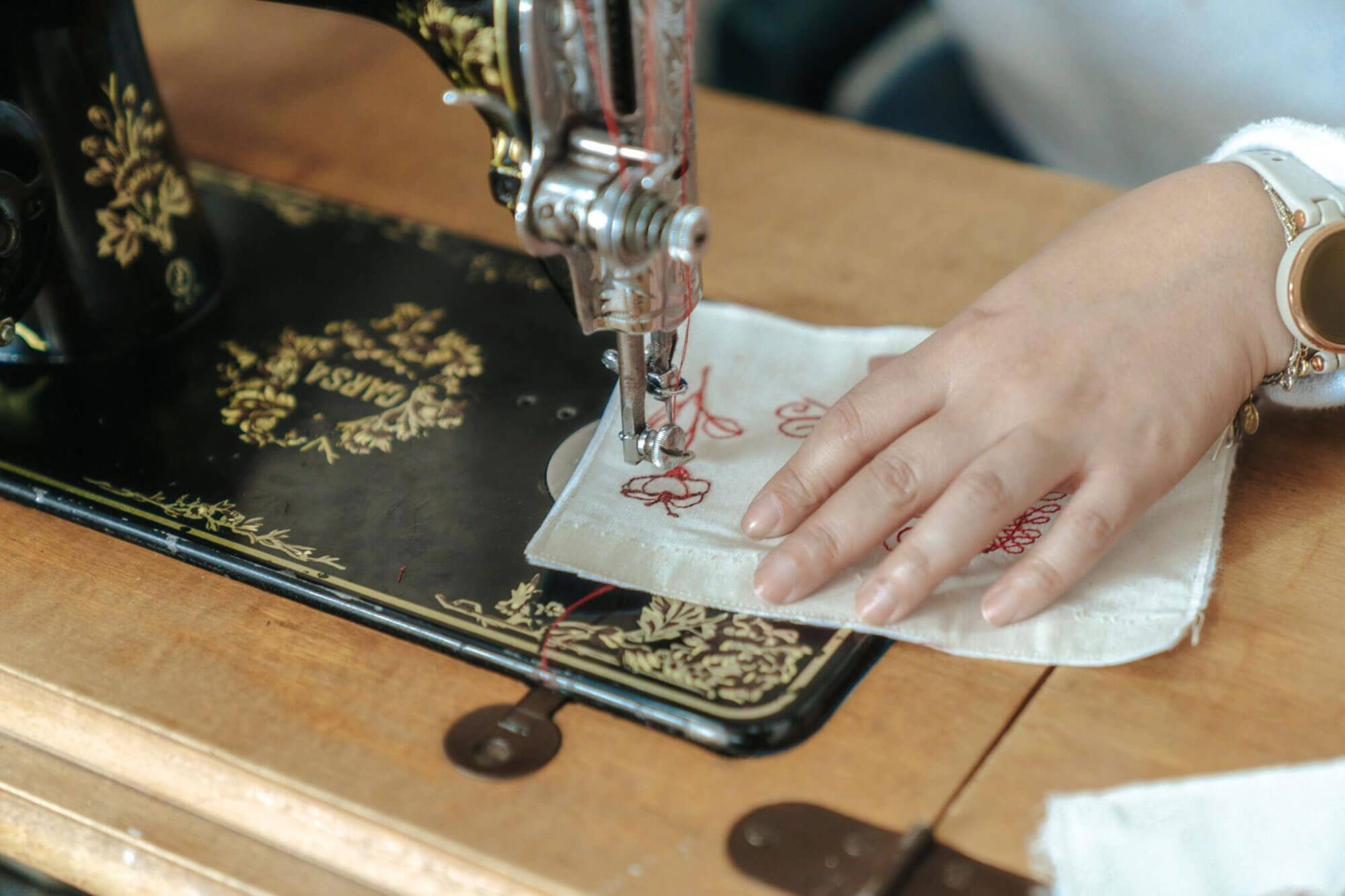Travel and Learn about Peruvian Embroidery